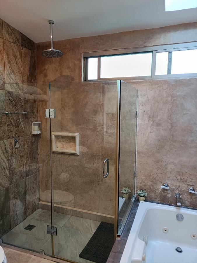 Вілла Casa Hector, Con Jacuzzi, Cerca Del Foro Gnp. Меріда Екстер'єр фото