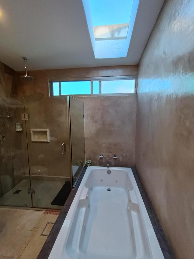 Вілла Casa Hector, Con Jacuzzi, Cerca Del Foro Gnp. Меріда Екстер'єр фото